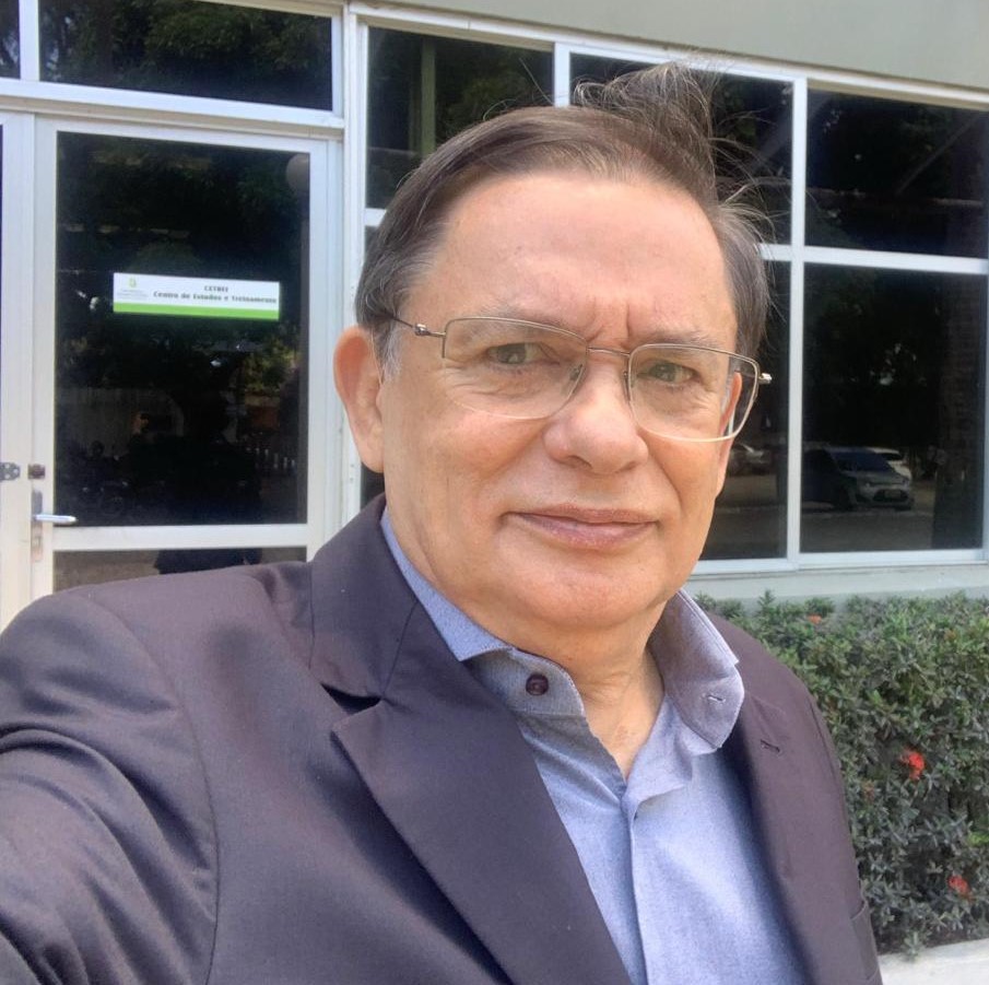 Cesar Barros Leal - Author of Inside